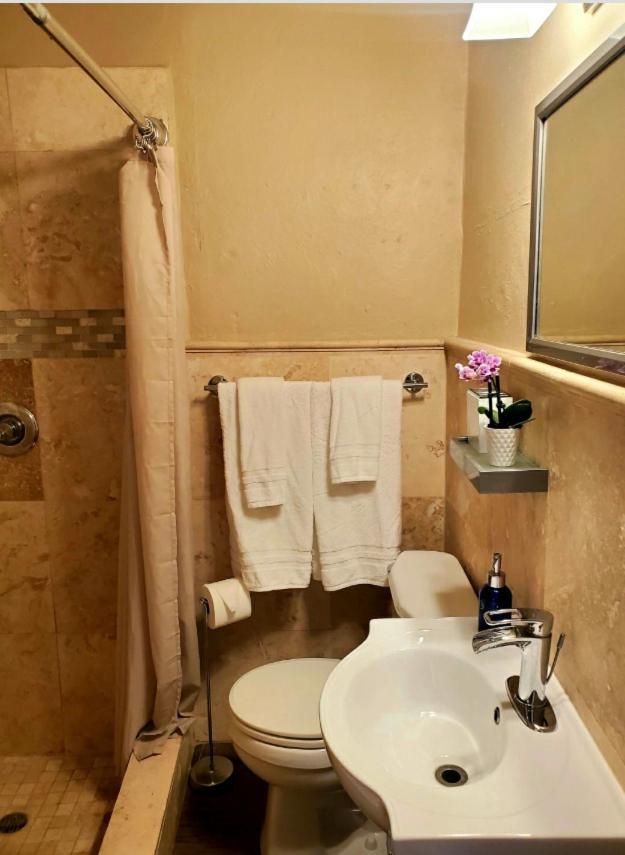 Crown Lotus Apartment Christiansted Ngoại thất bức ảnh